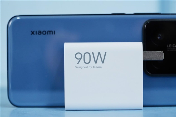 重庆时时彩：小米SU7定制色！小米14流星蓝图赏